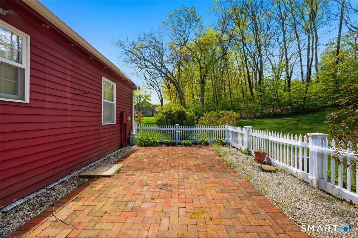 15 Hampshire Road, Unit 15 Madison, CT 06443 - Photo 32 of 35 Great patio