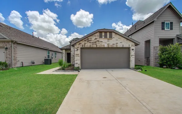 $310,000 | 1112 Lily Lane, Bellville, TX 77418