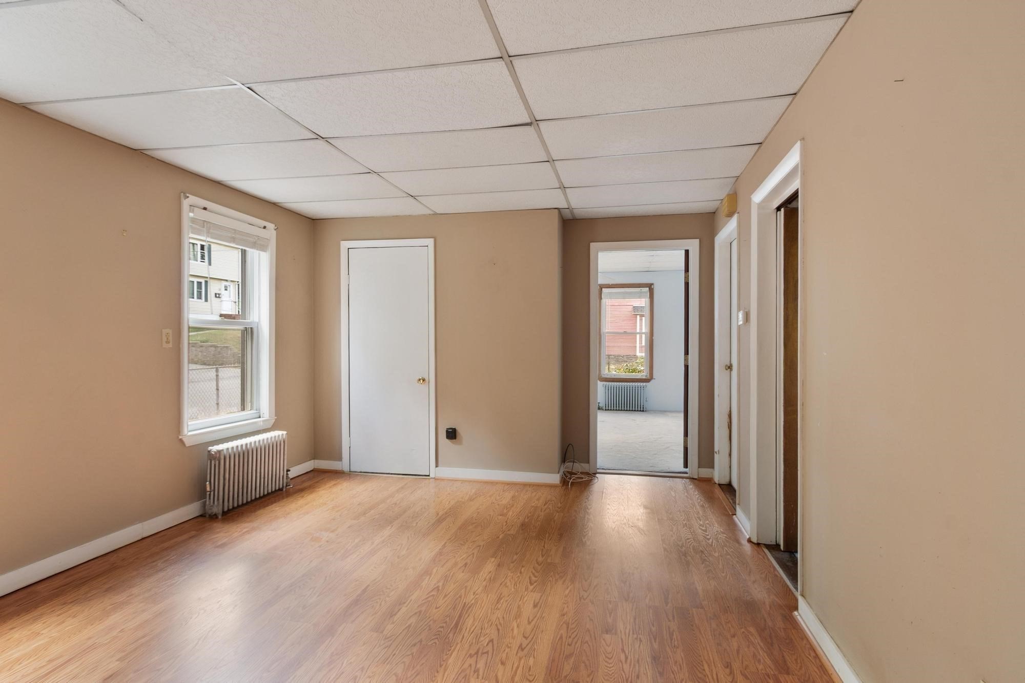 352 Stackpole Street Lowell, MA 01852 - Photo 4 of 40 Gallery Image 4