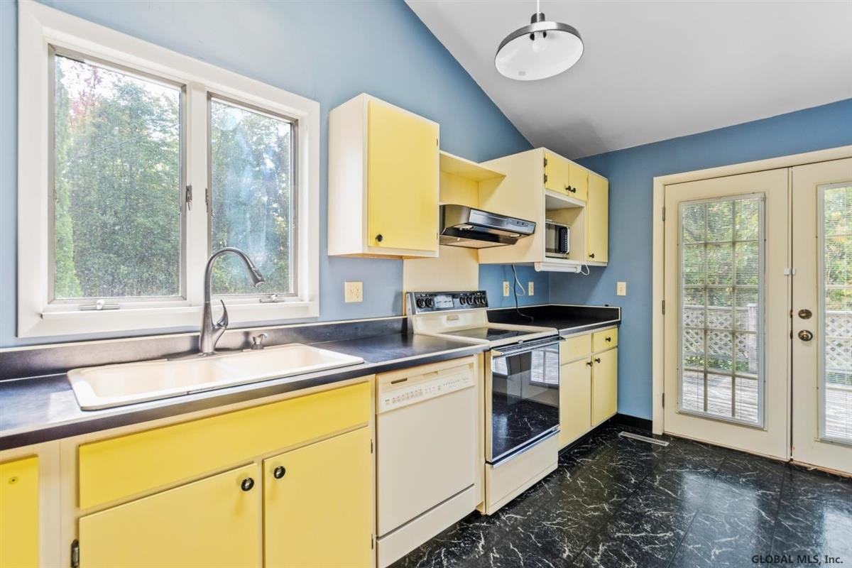537 Hop City Road Ballston, NY 12020 - Photo 11 of 39 Photo 11
