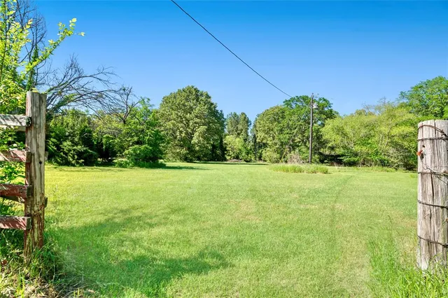 $129,900 | 704 County Road 1416, Bogata, TX 75417