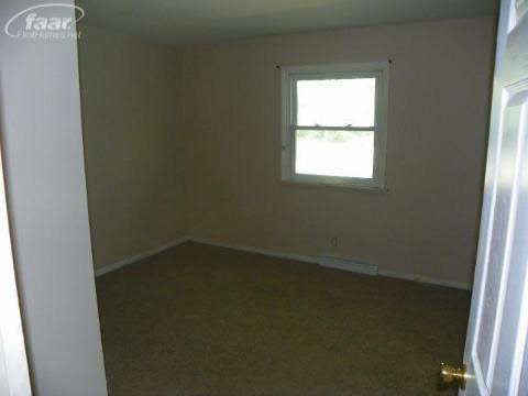15215 Hogan Road Linden, MI 48451 - Photo 13 of 13 20185657-12.JPG
