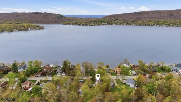 $595,000 | 113 East Shore Culver Road, Branchville, NJ 07826