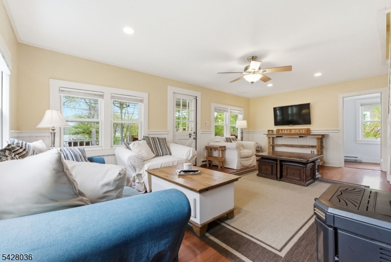 113 East Shore Culver Road Branchville, NJ 07826 - Photo 9 of 35