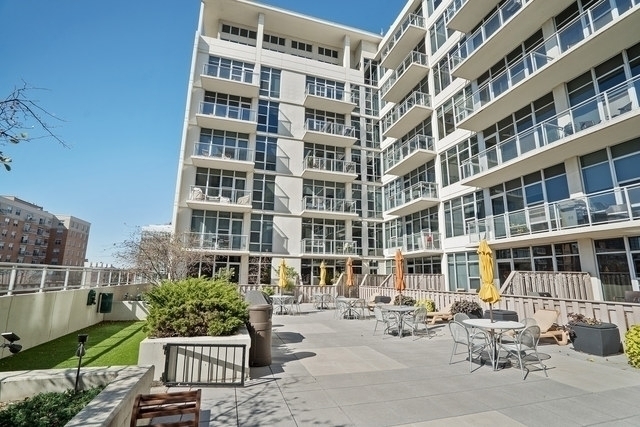 901 West Madison Street, Unit 408 Chicago, IL 60607 - Photo 12 of 16