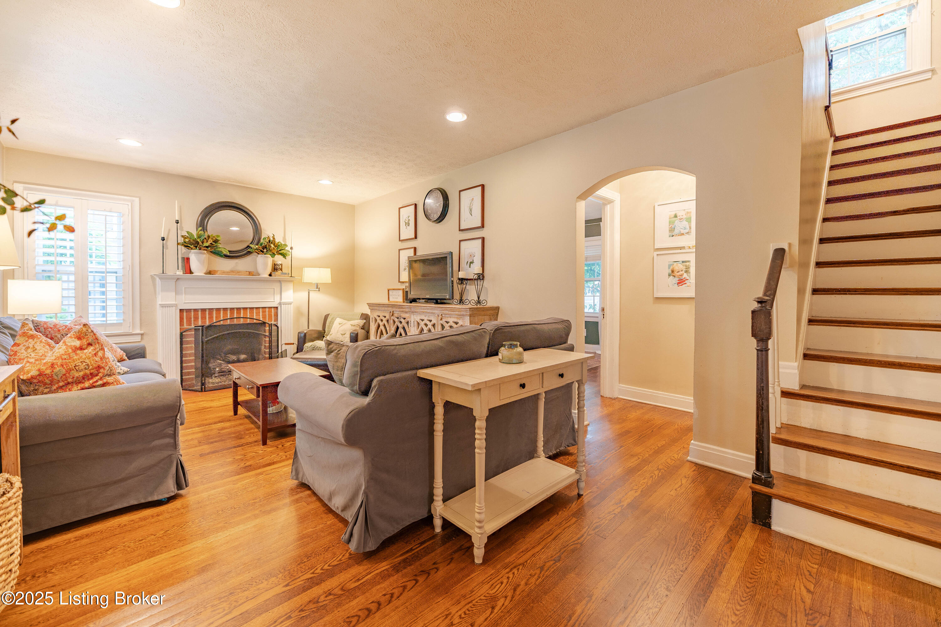 4016 Alton Road Louisville, KY 40207 - Photo 5 of 26 DSC00592-HDR