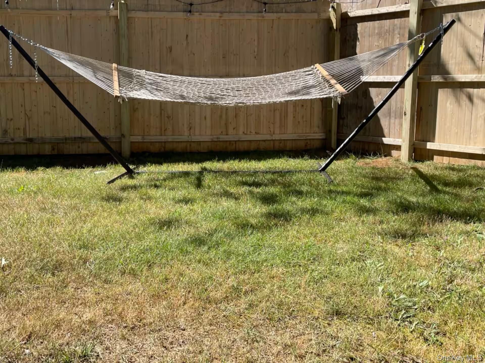332 Canoe Place Road Southampton, NY 11968 - Photo 15 of 19