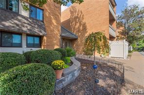 950 East Rue De La Banque, Unit L6 Creve Coeur, MO 63141 - Photo 2 of 25