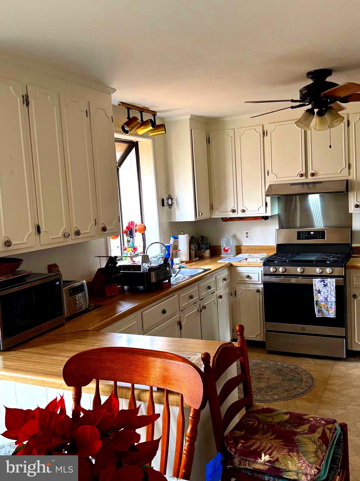 7633 Riverside Farm Road Marshall, VA 20115 - Photo 3 of 38 KITCHEN