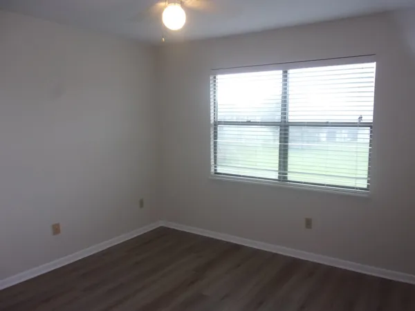 $1,425 | 700 West Pope Road, St. Augustine, FL 32080