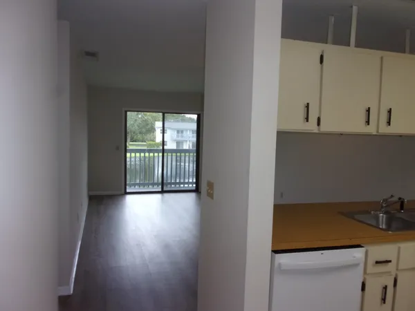 $1,425 | 700 West Pope Road, St. Augustine, FL 32080
