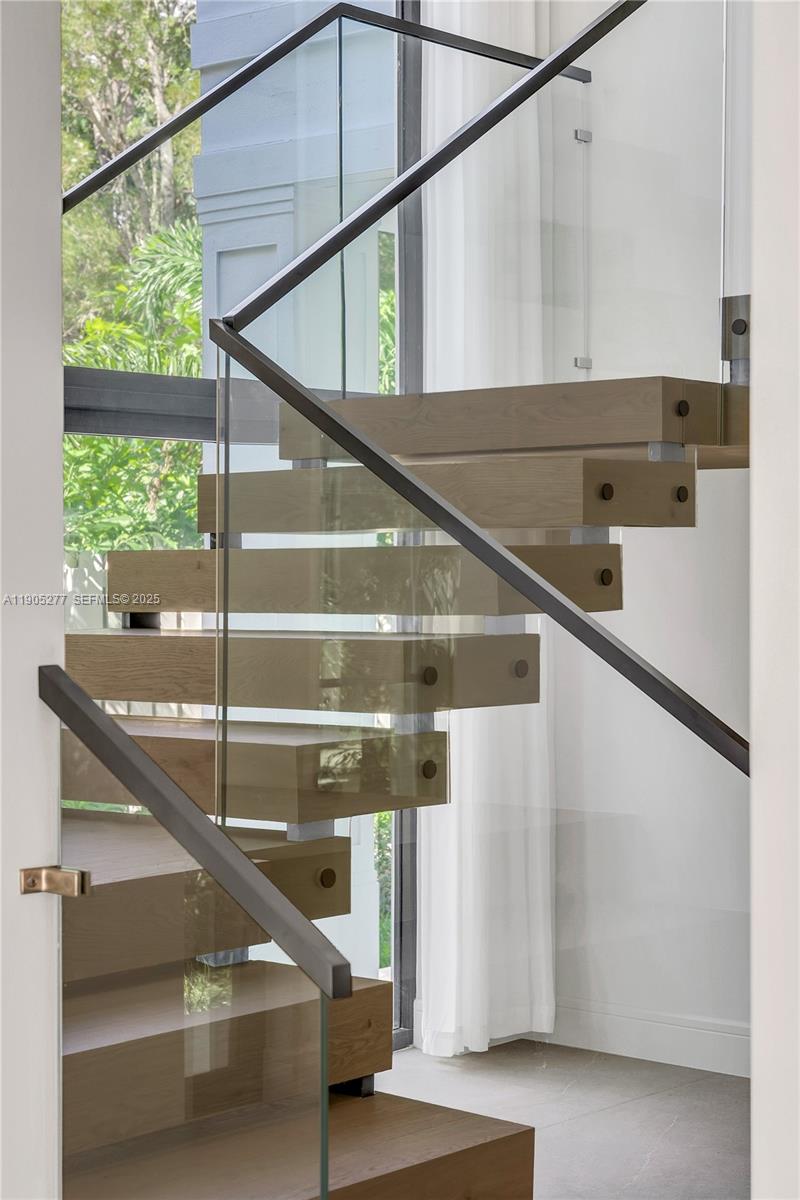 4191 Battersea Road Miami, FL 33133 - Photo 24 of 27