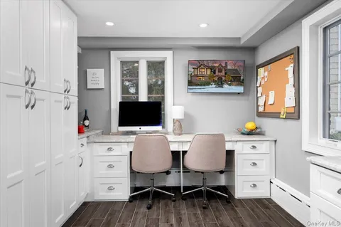 $1,795,000 | 194 Hickory Grove Drive East, Larchmont, NY 10538