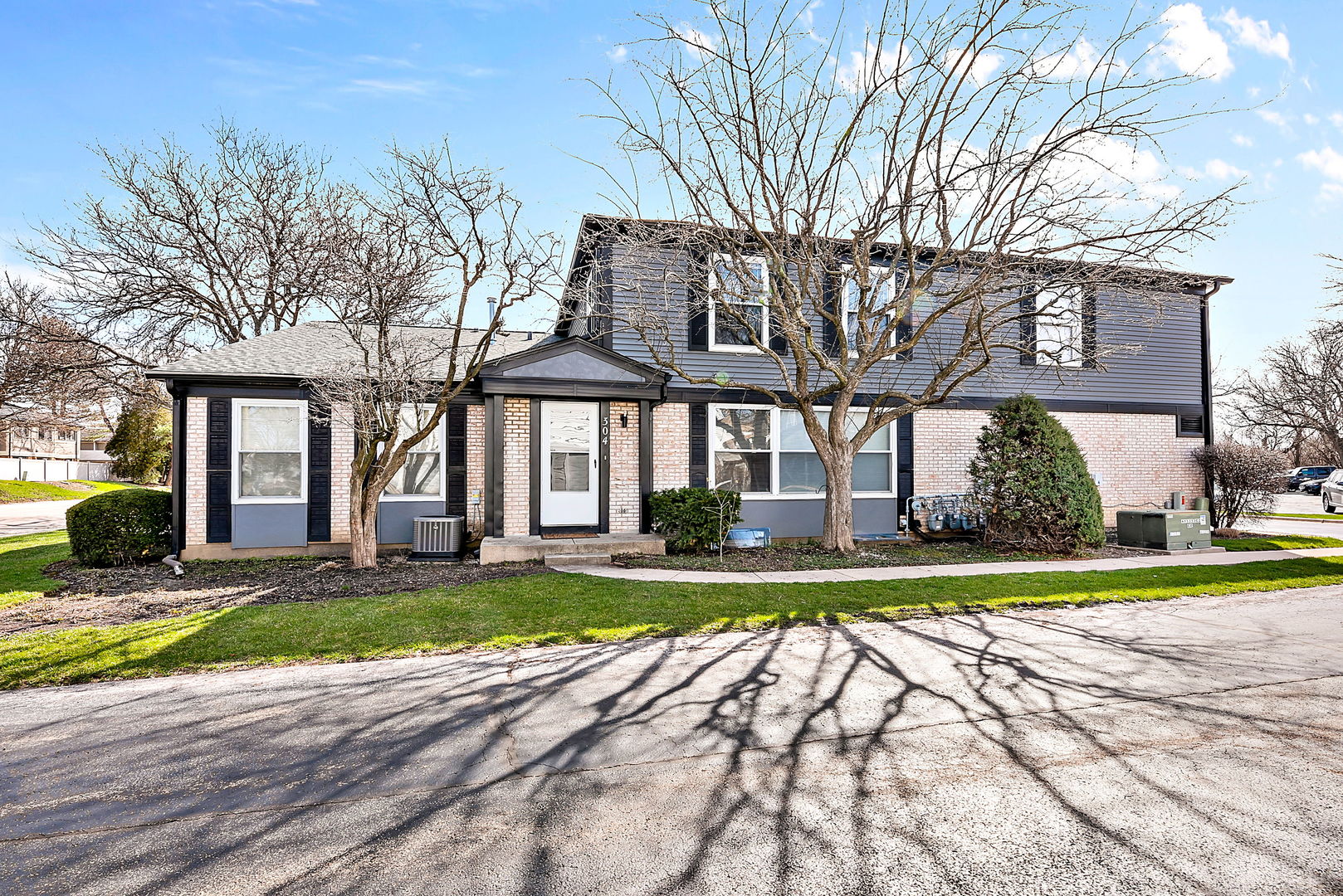 304 Inverrary Lane, Unit 304 Deerfield, IL 60015 - Photo 1 of 15