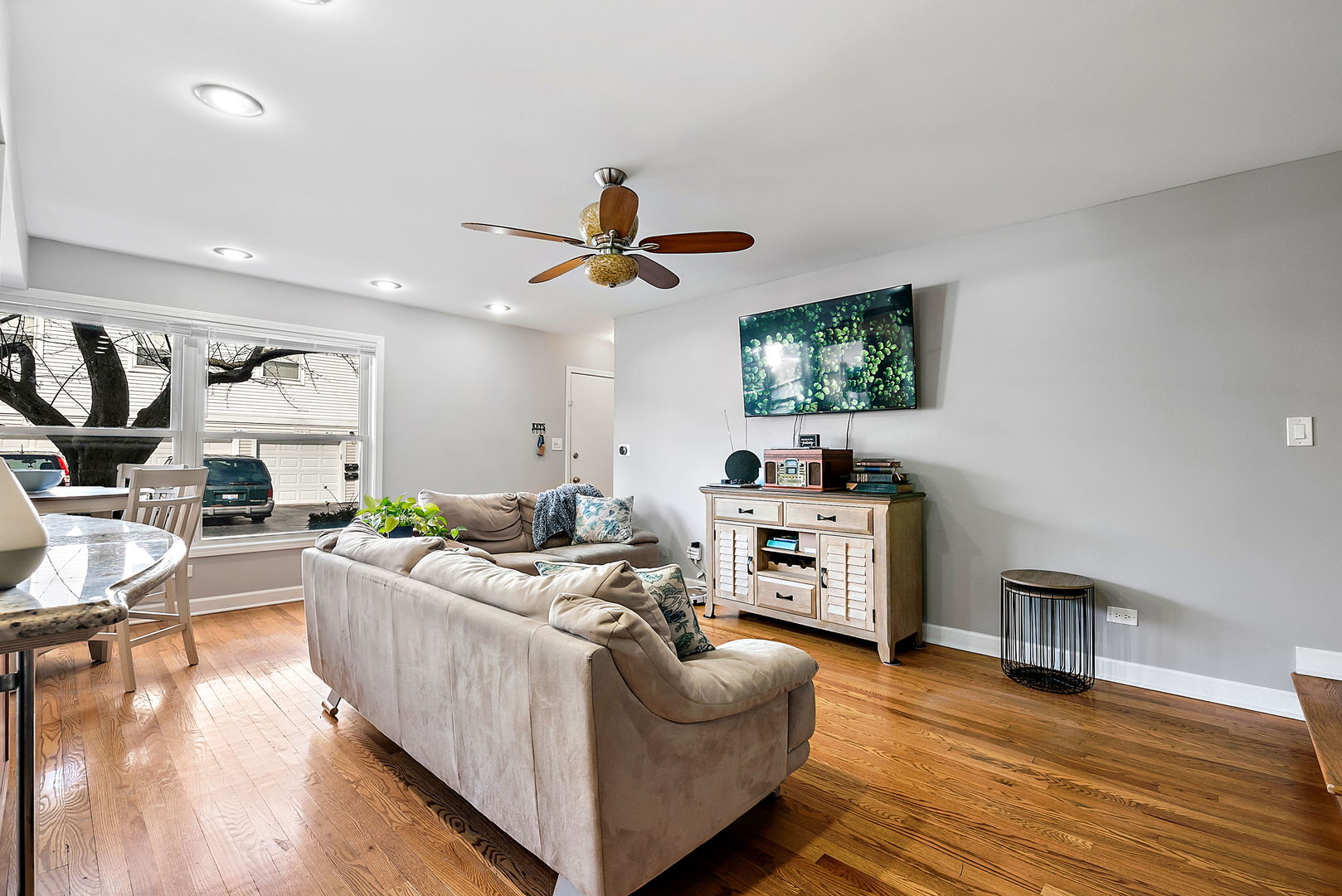 304 Inverrary Lane, Unit 304 Deerfield, IL 60015 - Photo 5 of 15