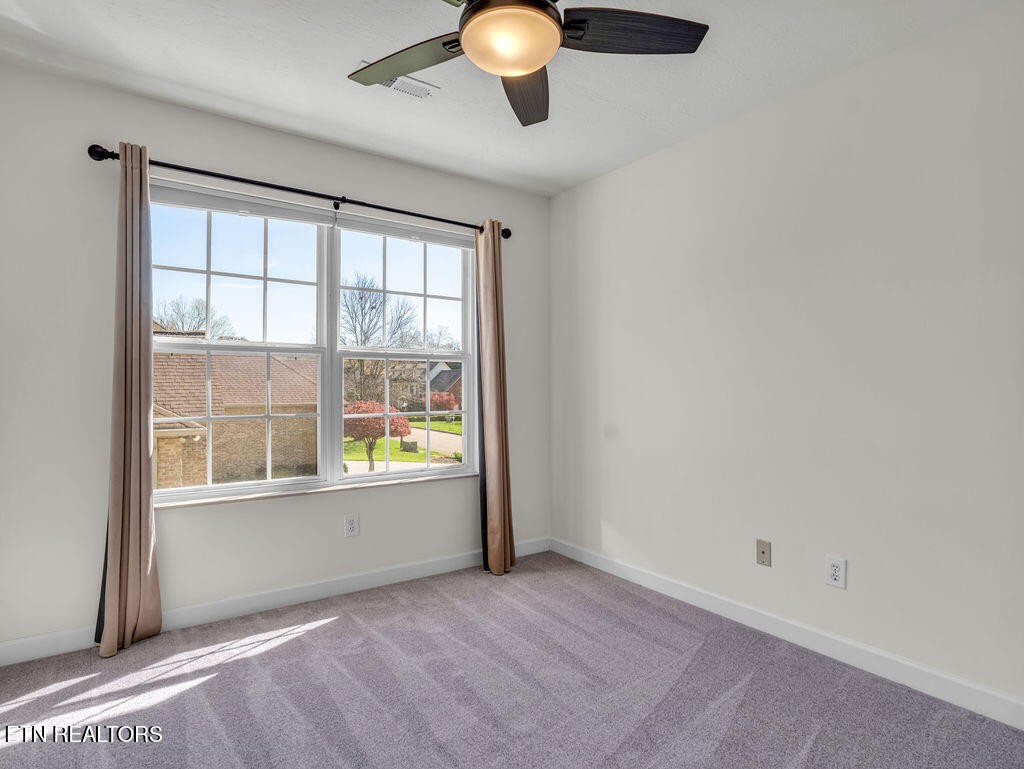 7425 Lawford Road Knoxville, TN 37919 - Photo 39 of 57 an empty room with a window