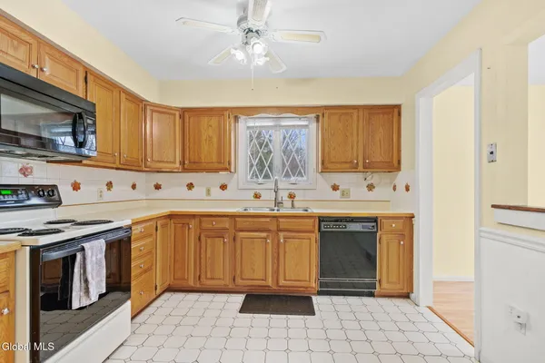 $380,000 | 1041 Gates Drive, Schenectady, NY 12306