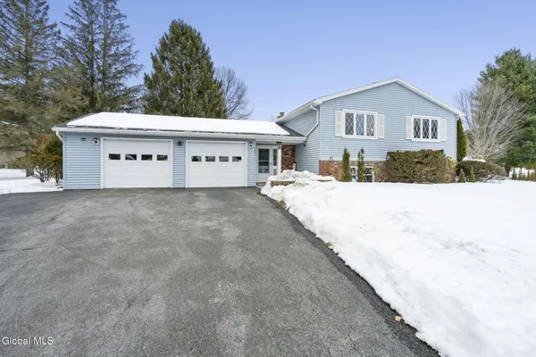 $380,000 | 1041 Gates Drive, Schenectady, NY 12306