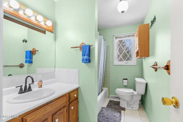 $380,000 | 1041 Gates Drive, Schenectady, NY 12306