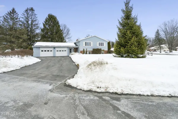 $380,000 | 1041 Gates Drive, Schenectady, NY 12306