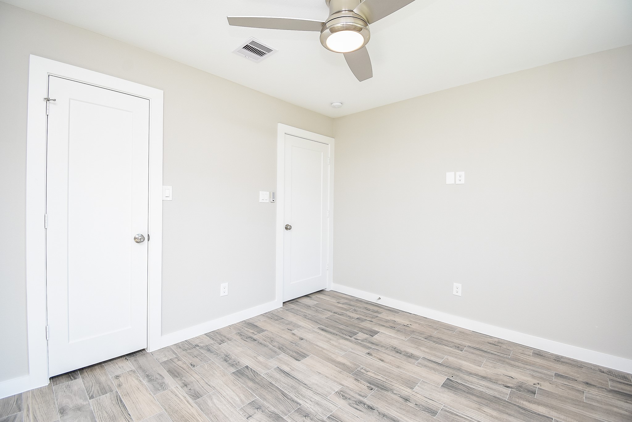 6522 De Priest Street, Unit B Houston, TX 77091 - Photo 16 of 22 Bedroom #2