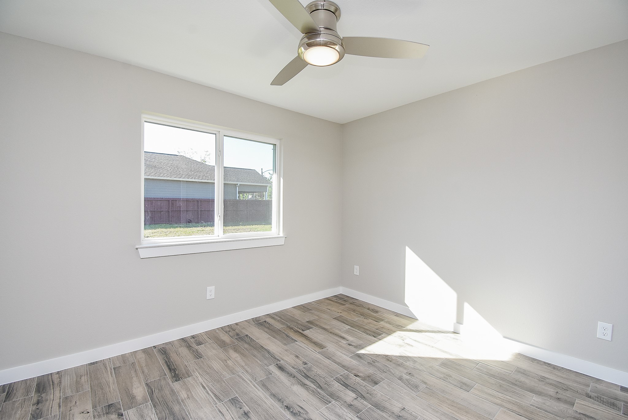 6522 De Priest Street, Unit B Houston, TX 77091 - Photo 17 of 22 Other view of Bedroom #2