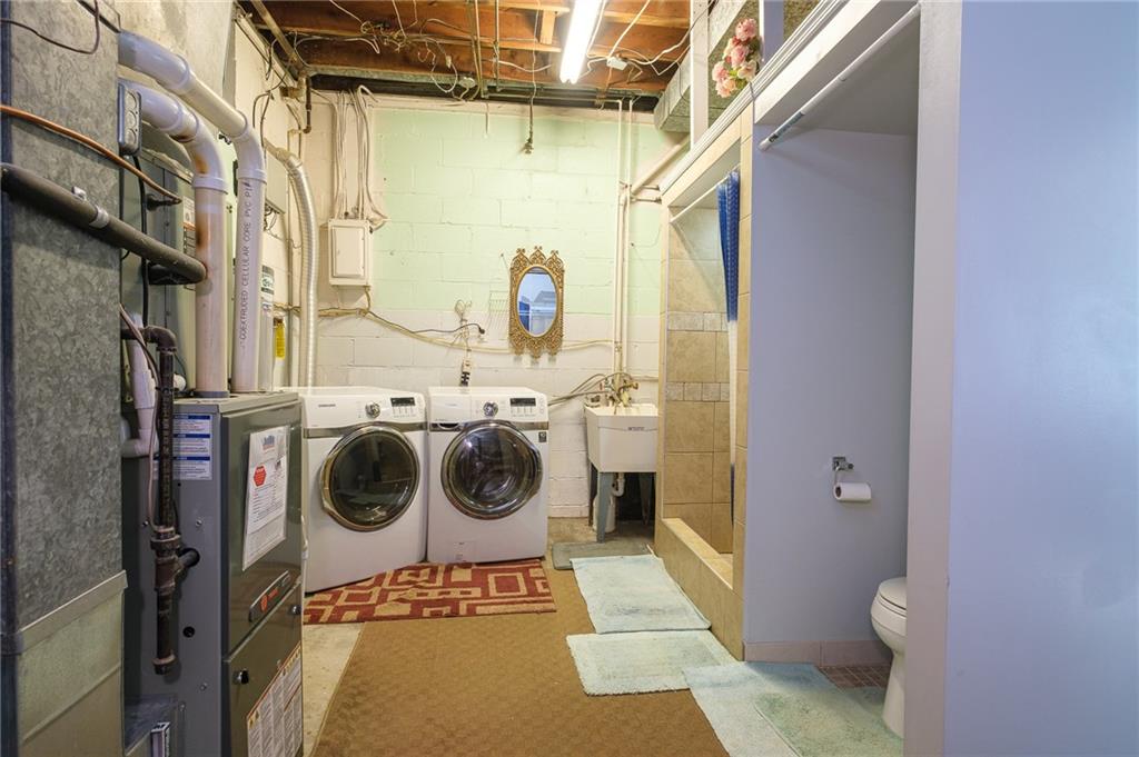 1482 Prospect Road Pittsburgh, PA 15227 - Photo 18 of 25 Full bath and laudry room
