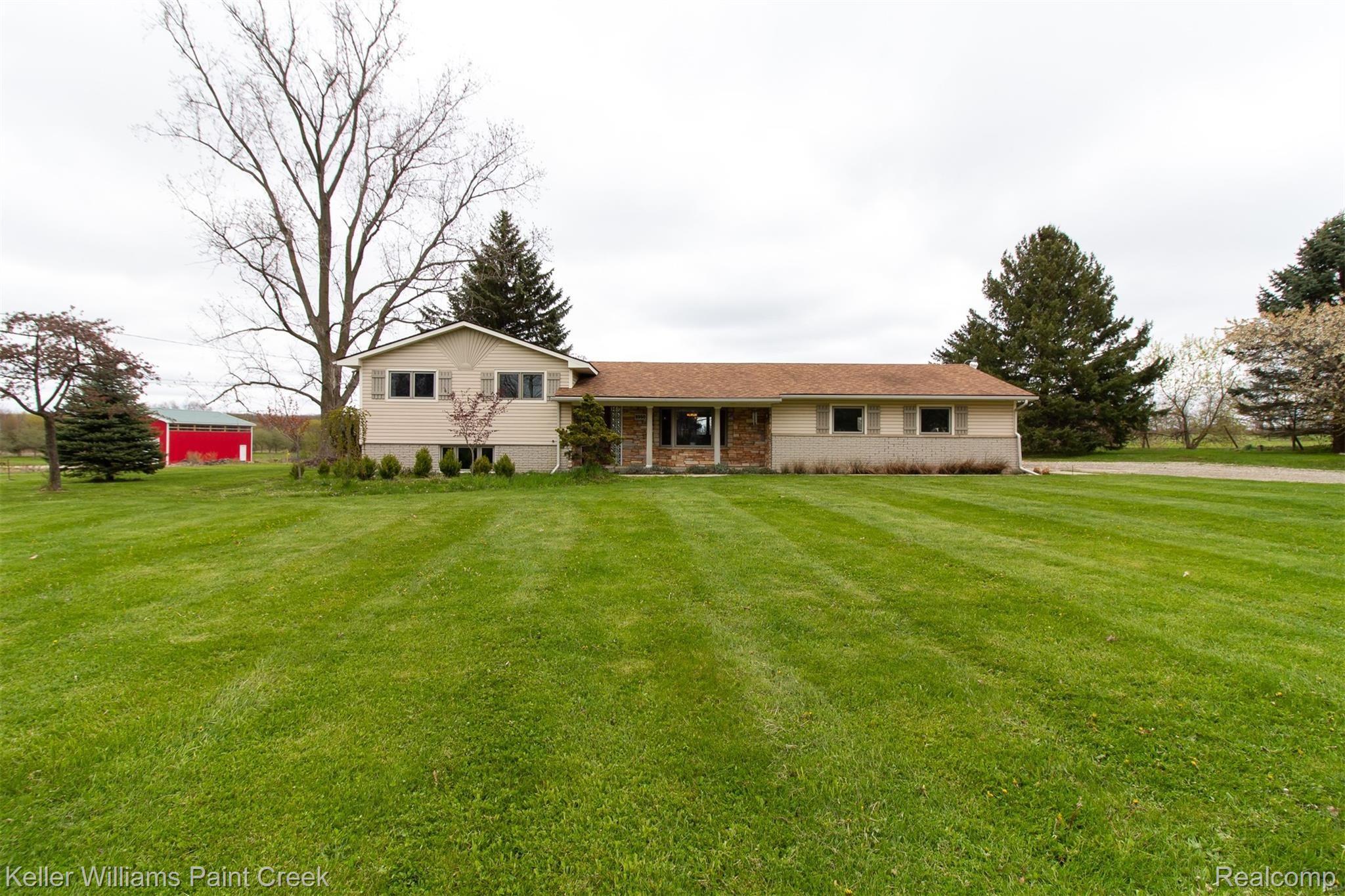 8950 Hickory Ridge Road Holly, MI 48442 - Photo 32 of 49 HickoryRidgeRd_8950_Front_05.jpg