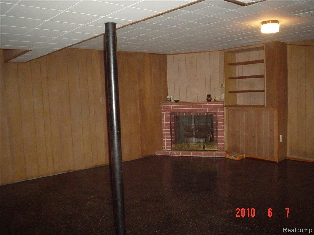 2001 Grange Road Trenton, MI 48183 - Photo 7 of 14 DSC06467