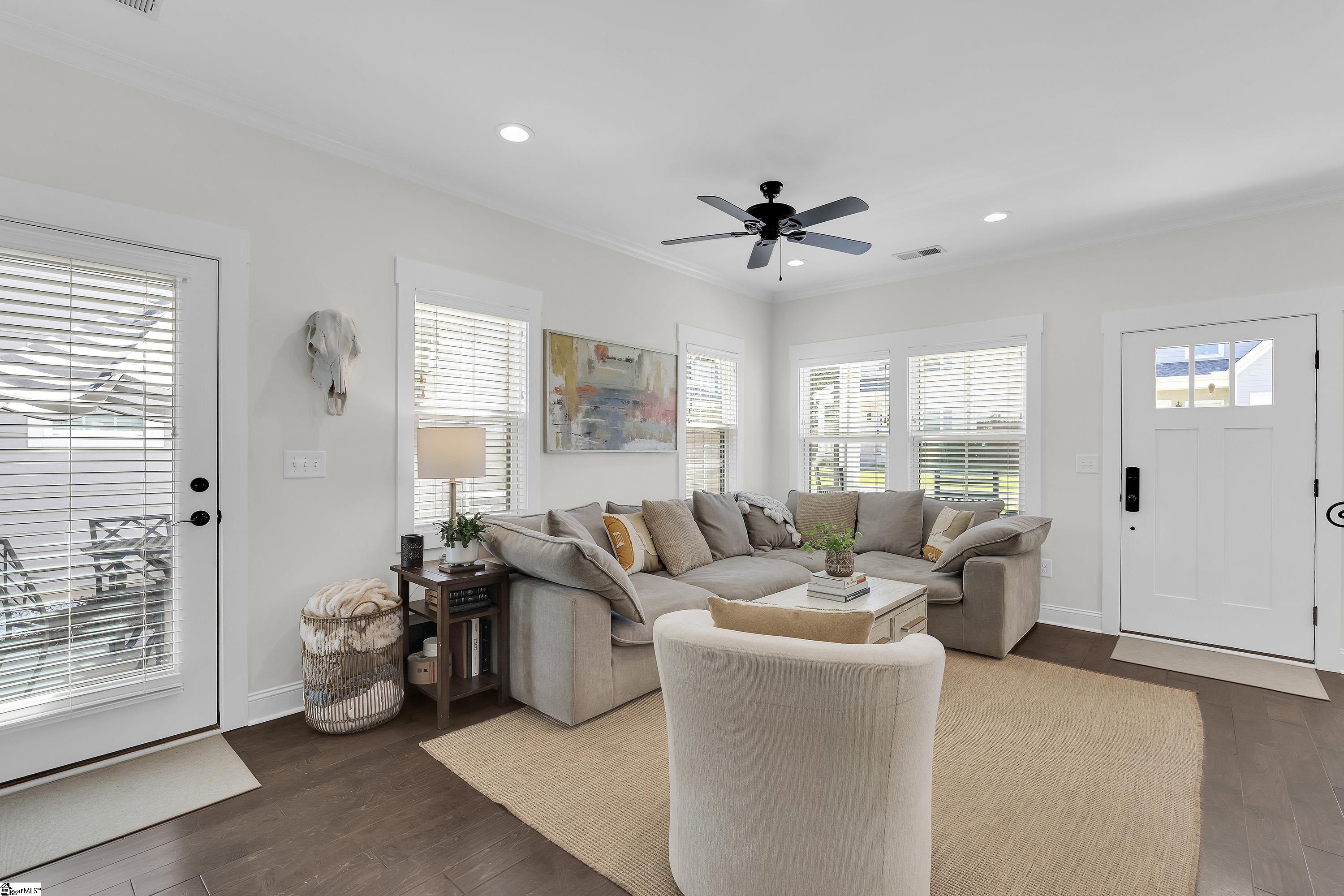 16 Ridge Knoll Circle Greenville, SC 29607 - Photo 3 of 27