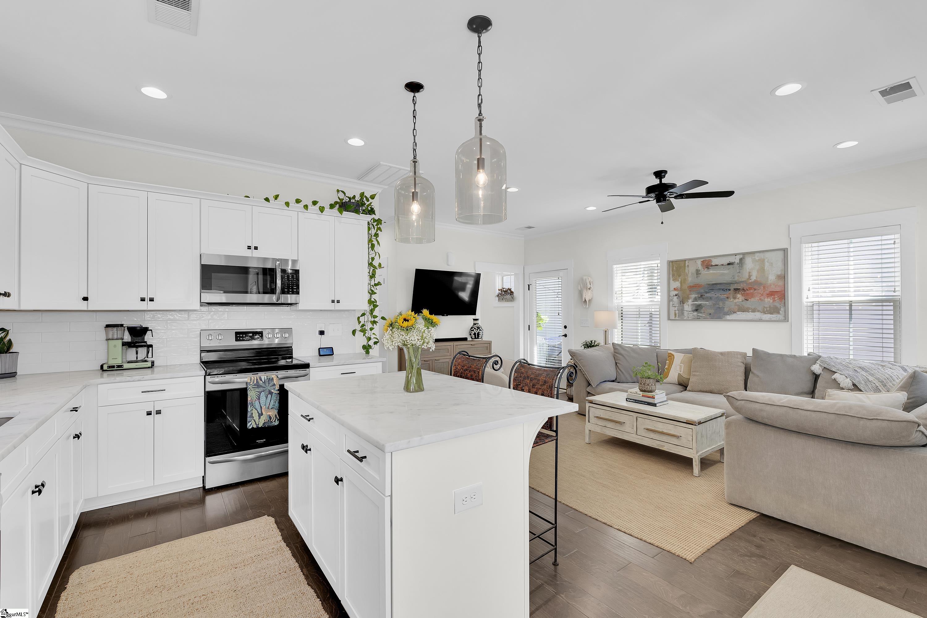 16 Ridge Knoll Circle Greenville, SC 29607 - Photo 7 of 27