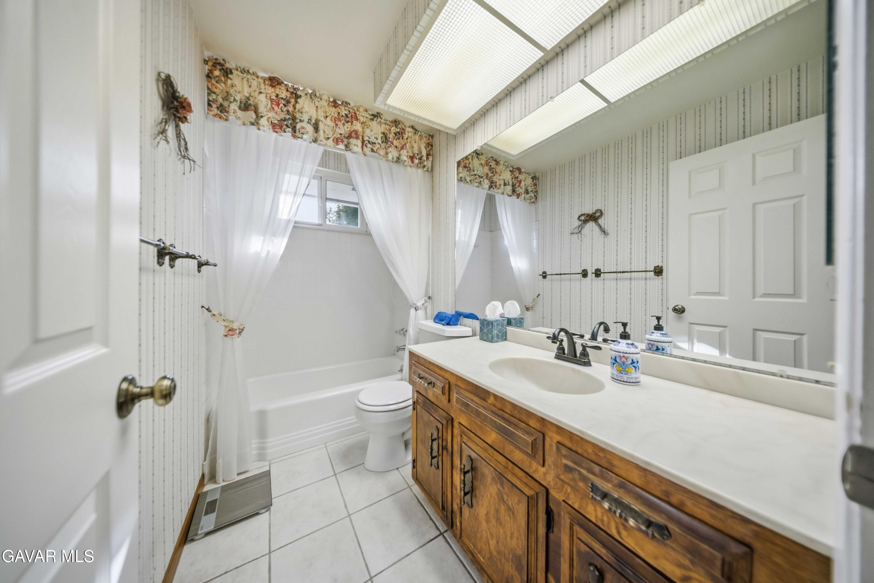 10739 Reseda Boulevard Porter Ranch, CA 91326 - Photo 32 of 57 10739 Reseda Blvd Porter Ranch-32