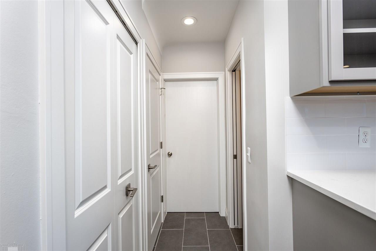 1083 Canterbury Road Grosse Pointe Woods, MI 48236 - Photo 17 of 38