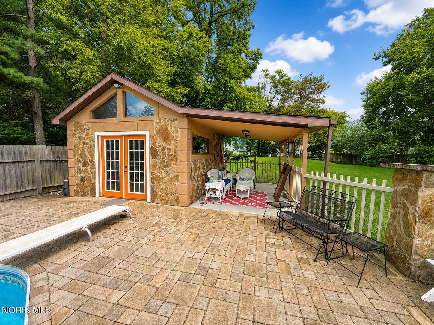 348 Colony Road Rossford, OH 43460 - Photo 4 of 45 Gallery Image 4
