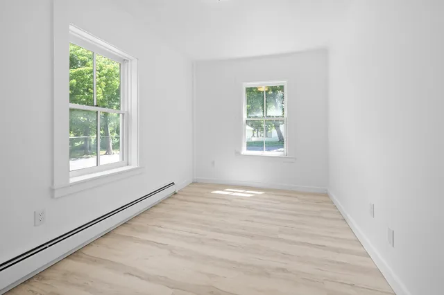 $3,000 | 5138 Main Street, Manchester, VT 05255