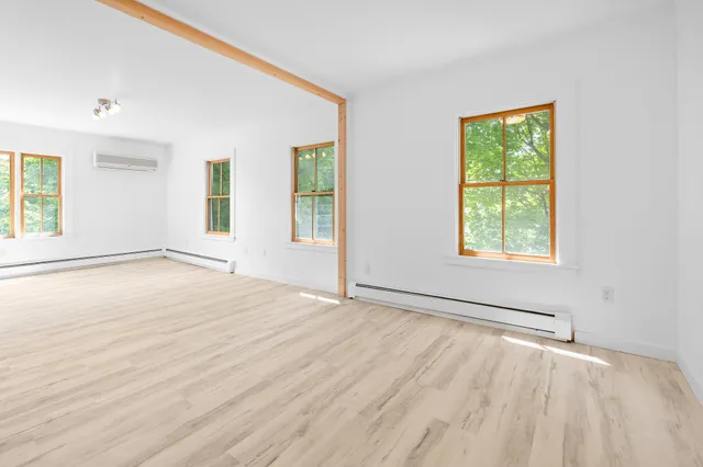 $3,000 | 5138 Main Street, Manchester, VT 05255