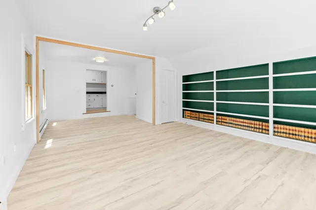 $3,000 | 5138 Main Street, Manchester, VT 05255