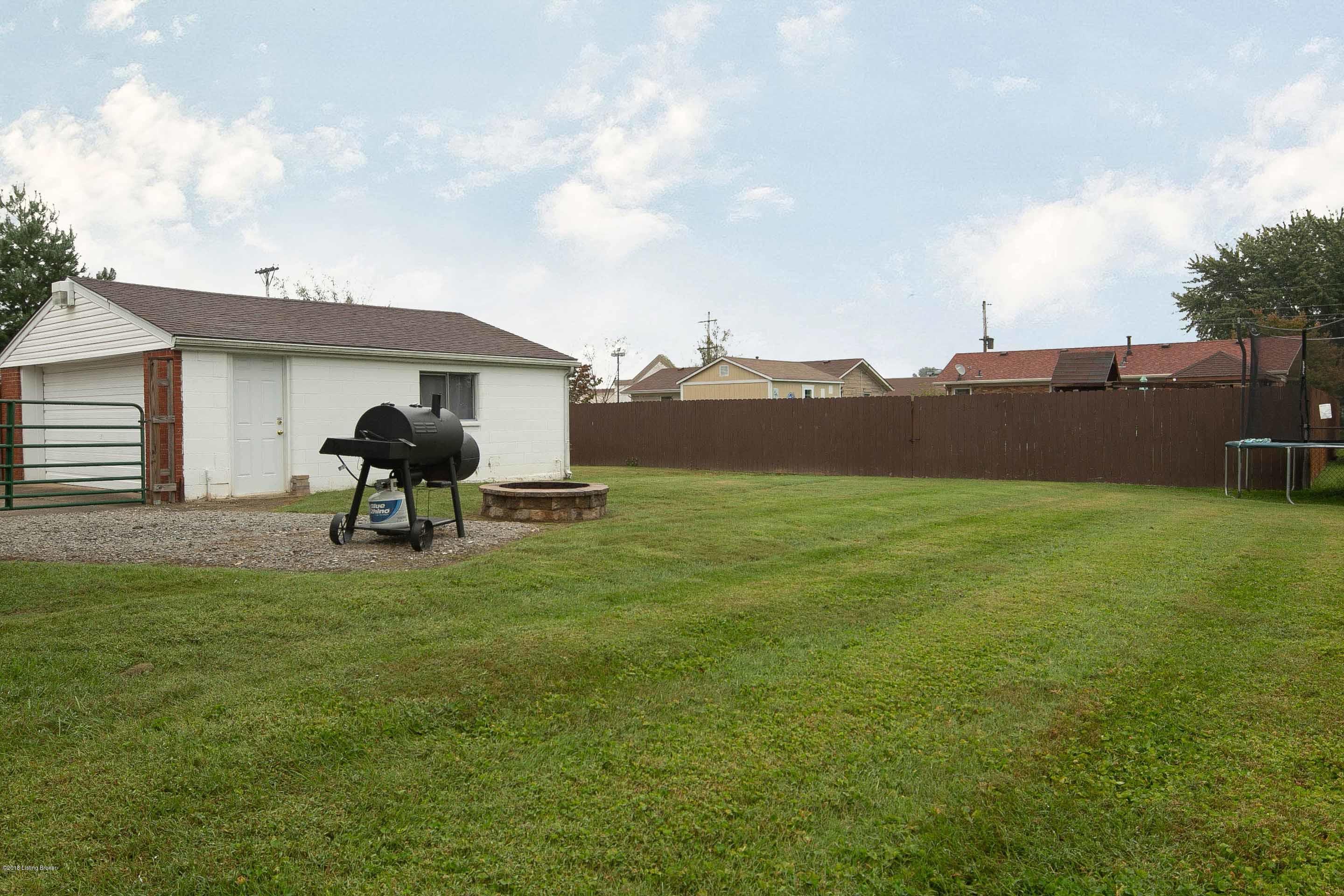 7607 Terry Road Louisville, KY 40258 - Photo 18 of 52 16