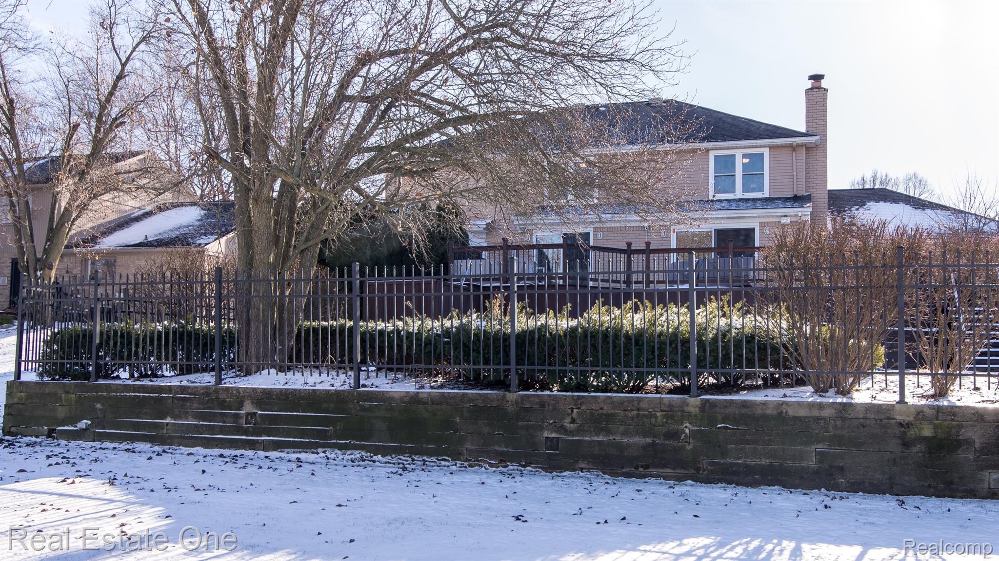 35280 Spring Hill Road Farmington, MI 48331 - Photo 4 of 62 Gallery Image 4