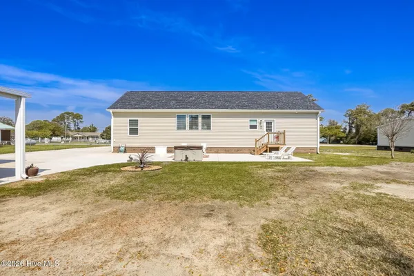 $639,000 | 204 Nelson Street, Harkers Island, NC 28531