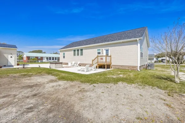 $639,000 | 204 Nelson Street, Harkers Island, NC 28531