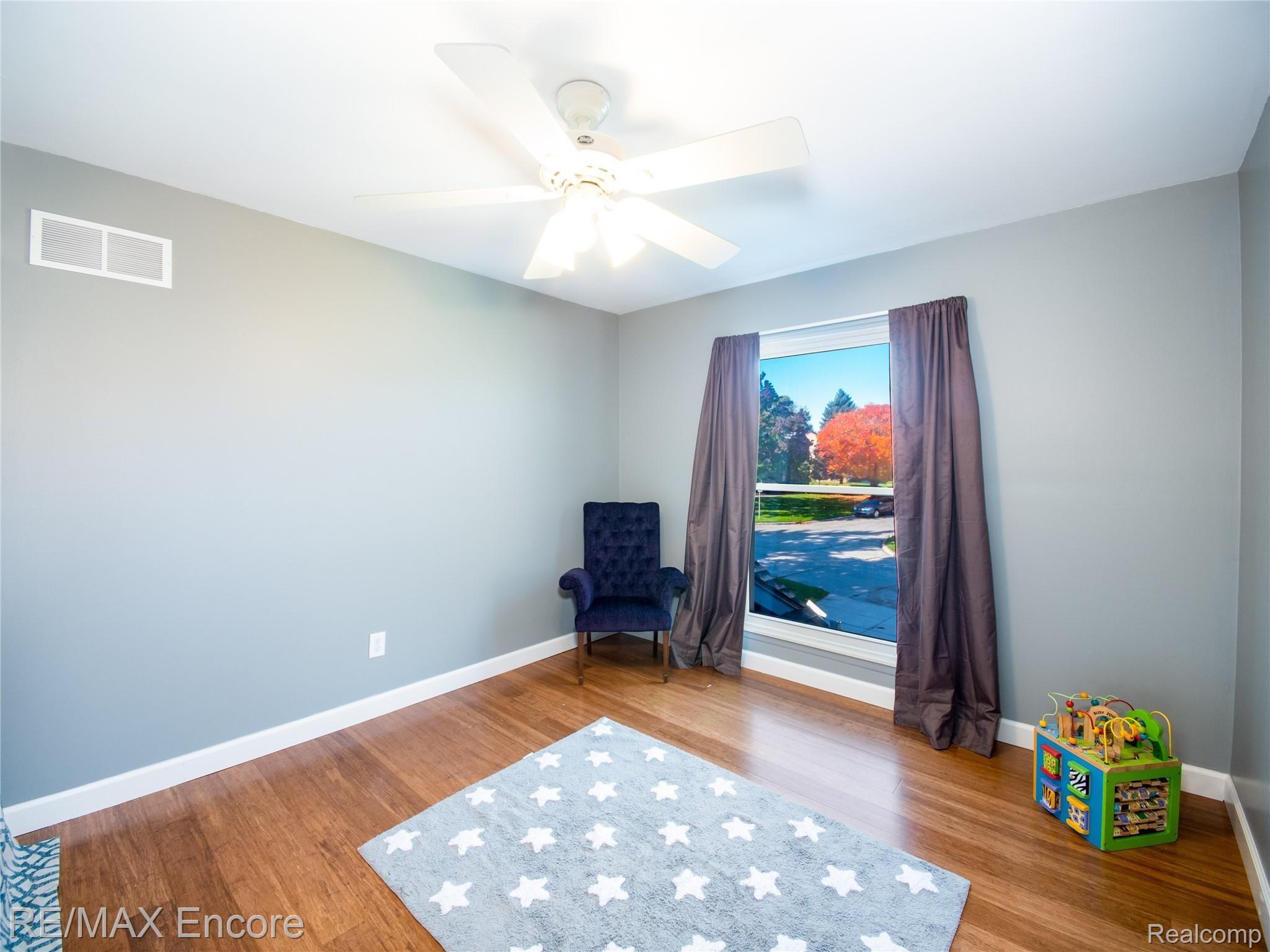 931 Stag Ridge Road Rochester, MI 48309 - Photo 22 of 34 931 Stag Ridge-1.JPG