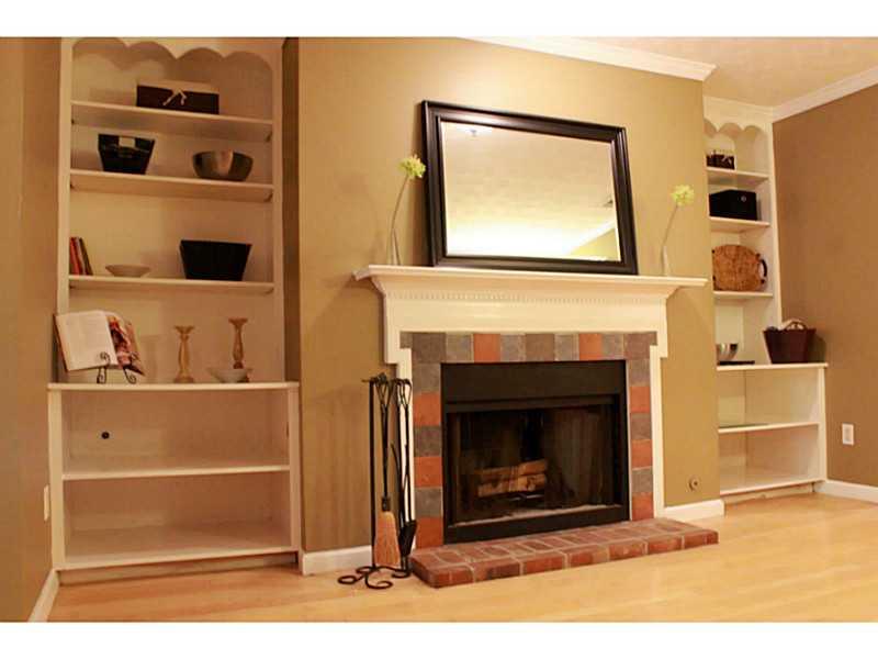 2045 Brian Way, Unit 2045 Decatur, GA 30033 - Photo 1 of 1 Den/Family/Great Room.