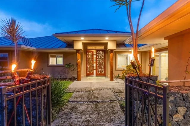 $2,695,000 | 75-665 Kula Kai, Kailua-Kona, HI 96740
