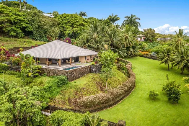 $2,695,000 | 75-665 Kula Kai, Kailua-Kona, HI 96740