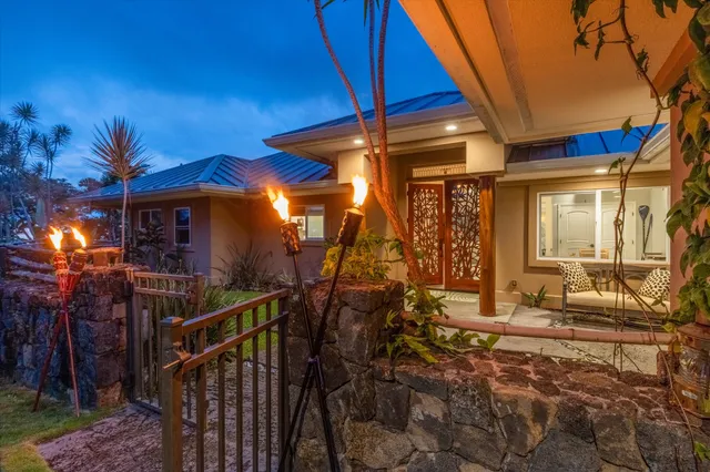 $2,695,000 | 75-665 Kula Kai, Kailua-Kona, HI 96740