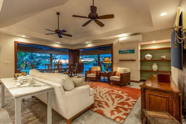 $2,695,000 | 75-665 Kula Kai, Kailua-Kona, HI 96740