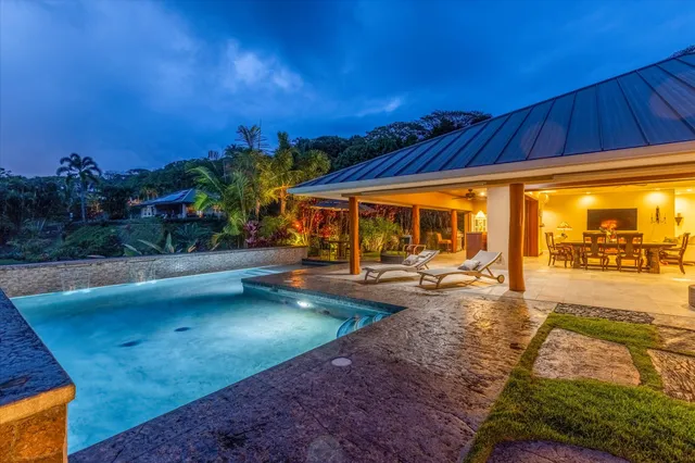 $2,695,000 | 75-665 Kula Kai, Kailua-Kona, HI 96740