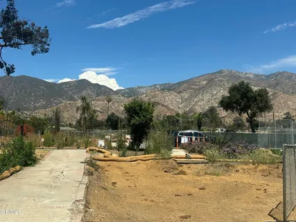 $589,000 | 102 West Poppyfields Drive, Altadena, CA 91001