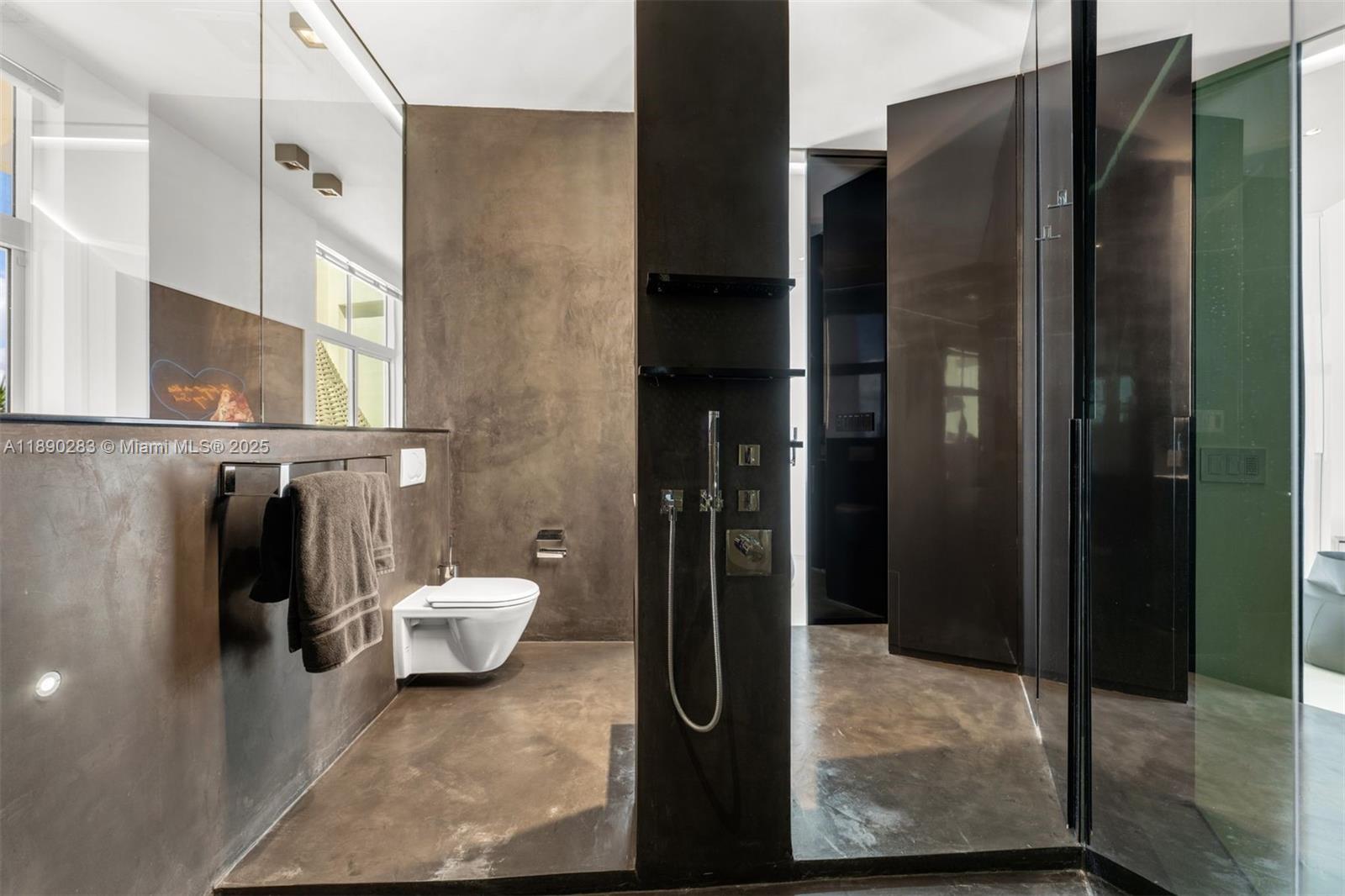 2001 Meridian Avenue, Unit PH01 Miami Beach, FL 33139 - Photo 25 of 63